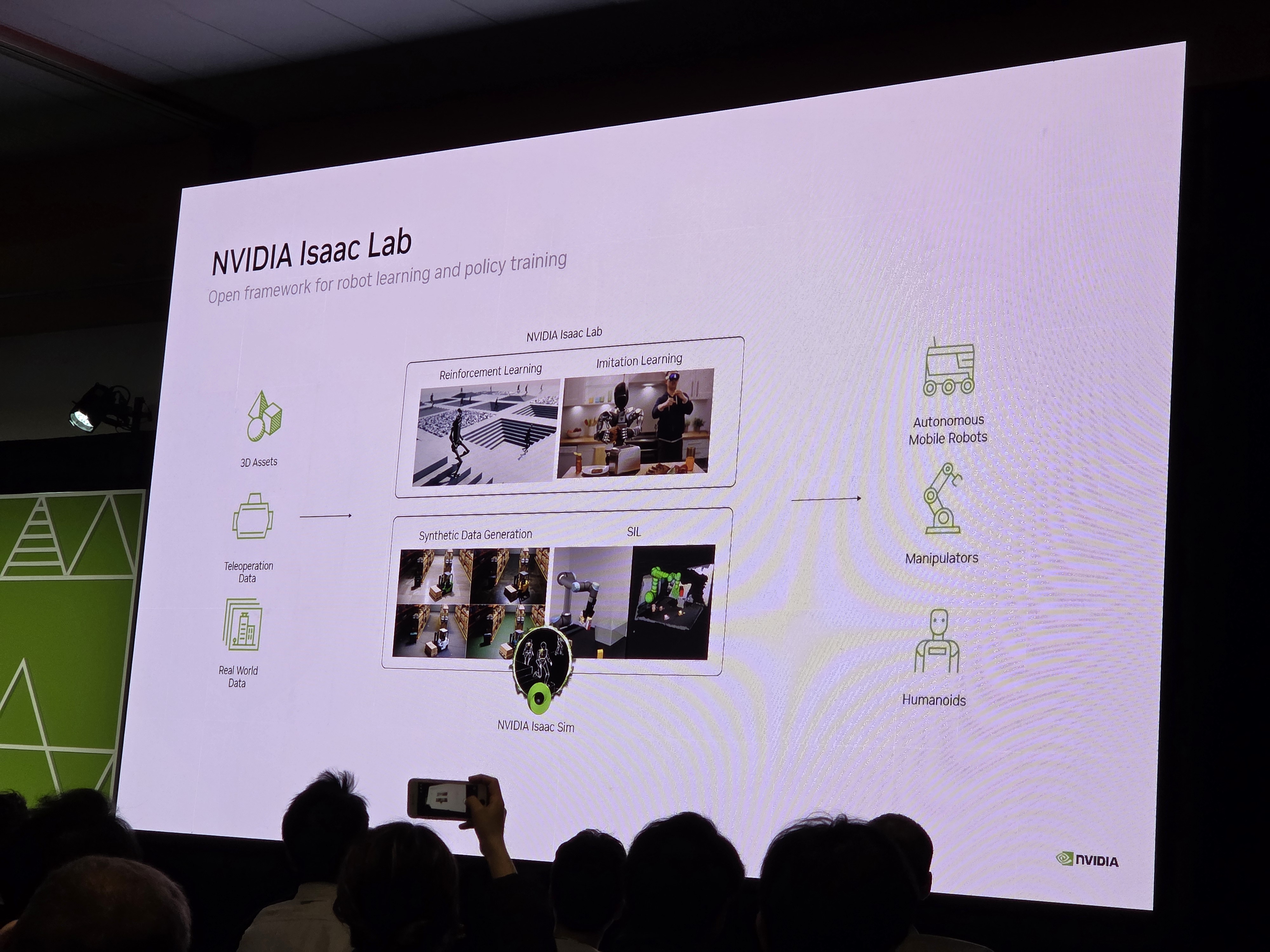 NVIDIA Isaac Lab — 3D Assets, 텔레옵, 실세계 데이터를 입력받아 RL/IL 훈련 후 AMR, 매니퓰레이터, 휴머노이드에 배포